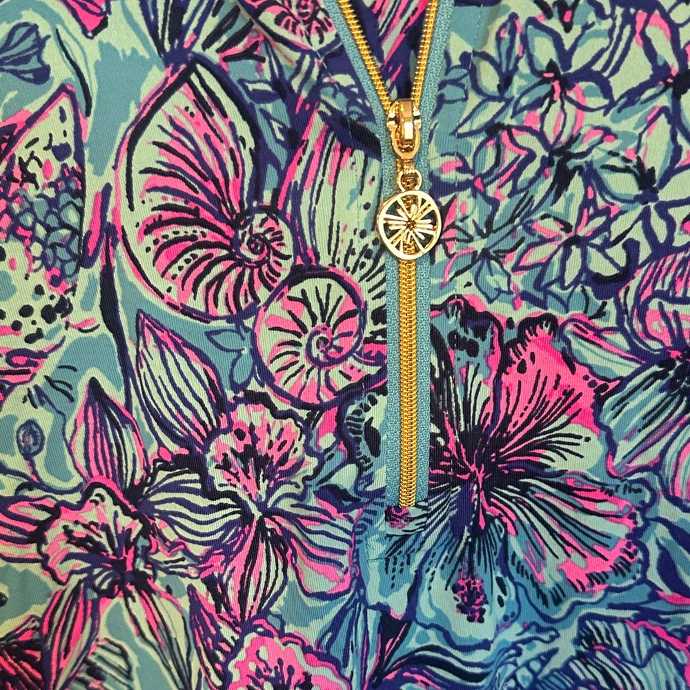 Lilly Pulitzer Luxletic Justine Pullover half zip. XL - Picture 3 of 4